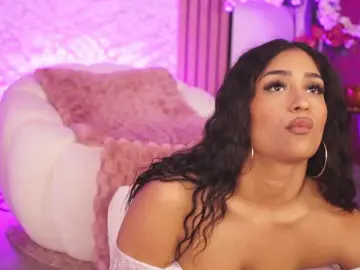 Bongacams Free Porn Cam of KiraKrush