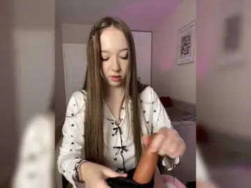 Bongacams Watch Live Sex Cams of sashhhkino