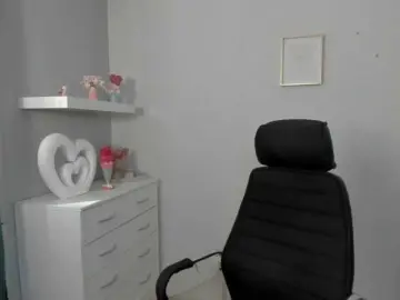 Bongacams Adult Video Chat of adeleLive