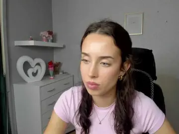 Bongacams Adult Webcam of adeleLive