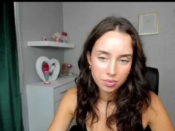 Bongacams Free Live Porn of adeleLive