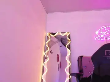 Bongacams Free Live Porn of KISSI-TAY