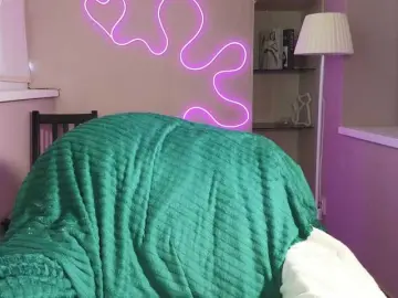 Bongacams Watch Live Sex Cams of dlllvi