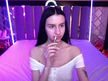 Bongacams Watch Live Sex Cams of SnowWhiteee