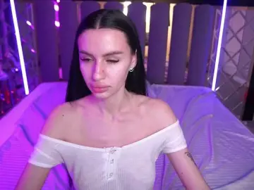 Bongacams Watch Live Sex Cams of SnowWhiteee