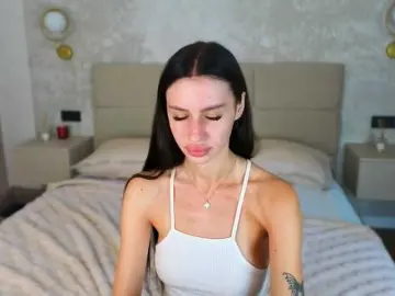 Bongacams Free Porn Cam of SnowWhiteee