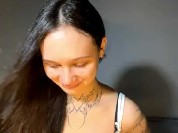 Bongacams Nude Webcam of GertudeLagman