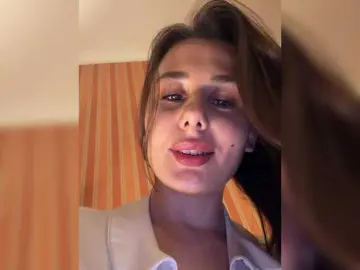 Bongacams Watch Live Sex Cams of StaceyClurk