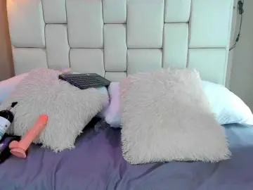 Bongacams Watch Live Sex Cams of Evelyn-sexy18