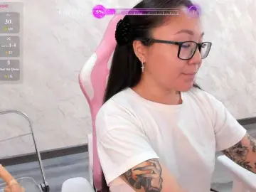 Bongacams Watch Live Sex Cams of gentlemuse