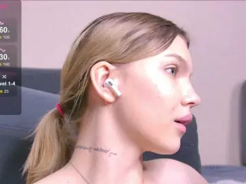 Bongacams Live Sex Cam of Monasteela