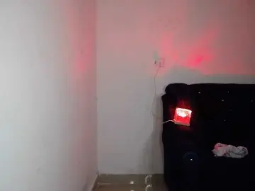 Bongacams Sex Cam of 2moonsfulloflove