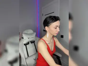 Bongacams Private Sex Chat of AdeleLaCroix