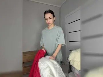 Bongacams Best live sex cam show of AdeleLaCroix