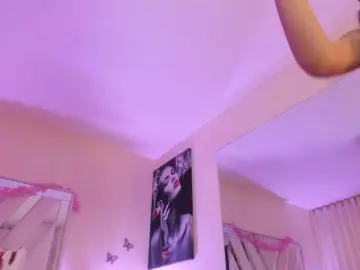 Bongacams Watch Live Sex Cams of candy-skyy
