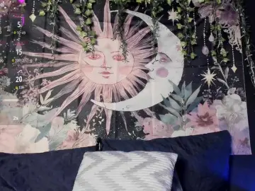 Bongacams Live Sex Cam of LaxiViolet
