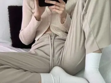 Bongacams Watch Live Sex Cams of BestyBoobs