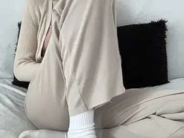Bongacams Watch Live Sex Cams of BestyBoobs