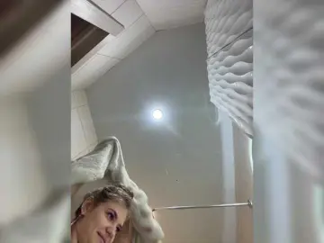 Bongacams Live Sex Cam of -Tiki-Riki-