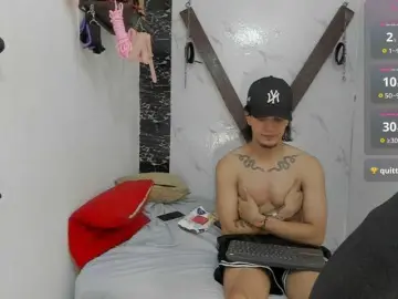 Bongacams Sex Chat of sweetauracouple