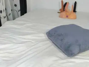 Bongacams Nude Webcam of Deliciousbizt