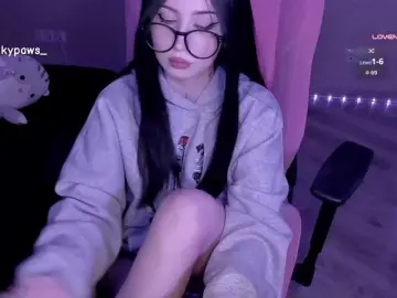 Bongacams Nude Webcam of luvsoak