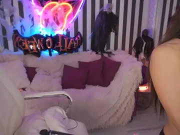 Bongacams Best live sex cam show of MadissonSoft