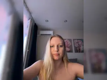 Bongacams Free Porn Cam of HotWillow