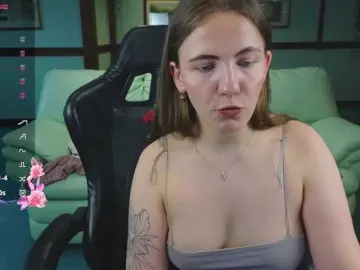 Bongacams Free Live Porn of KiraRustle