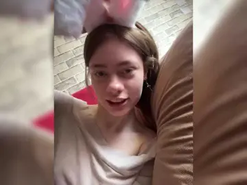 Bongacams Live Sex of 18YoungPussy18