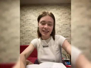 Bongacams Live Porn of 18YoungPussy18