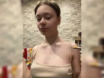 Bongacams Adult Webcam of 18YoungPussy18