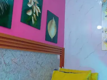 Bongacams Free Porn Cam of littleeemiily