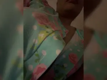 Bongacams Nude Webcam of PaulinRoss