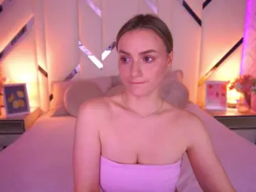 Bongacams Live Sex Cam of FloraGreys