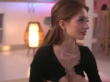 Bongacams Sex Cam of LeyaMeyers