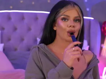 Bongacams Watch Live Sex Cams of AriellSweety