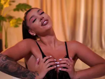 Bongacams Free Live Porn of NatyDesiree