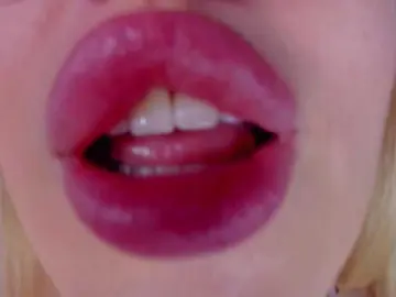 Bongacams Live Sex Cam of ElinaOcean