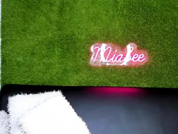 Bongacams Nude Webcam of MiaBeeX