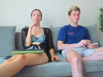 Bongacams Sex Chat of yummy-couple