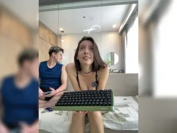 Bongacams Sex Chat of yummy-couple