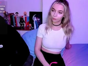 Bongacams Live Sex Cam of Almondmilka