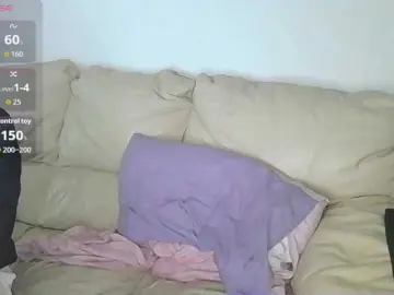 Bongacams Watch Live Sex Cams of Almondmilka