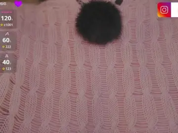 Bongacams Watch Live Sex Cams of NETSENZURA