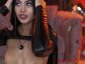 Bongacams Live Sex Cam of RavennaDArcy