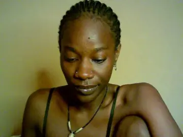 Bongacams Watch Live Sex Cams of Savagetonguee