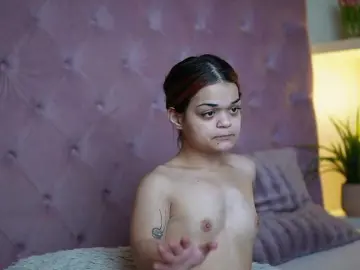 Bongacams Free Porn Cam of MaiaMini