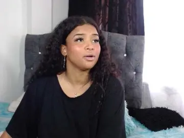 Bongacams Watch Live Sex Cams of chloeefoxSs