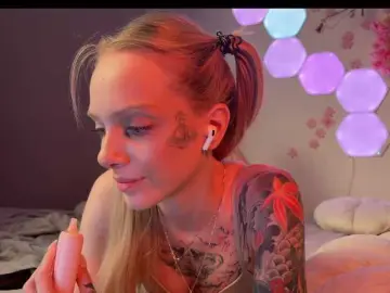 Bongacams Best live sex cam show of Mini-tiny